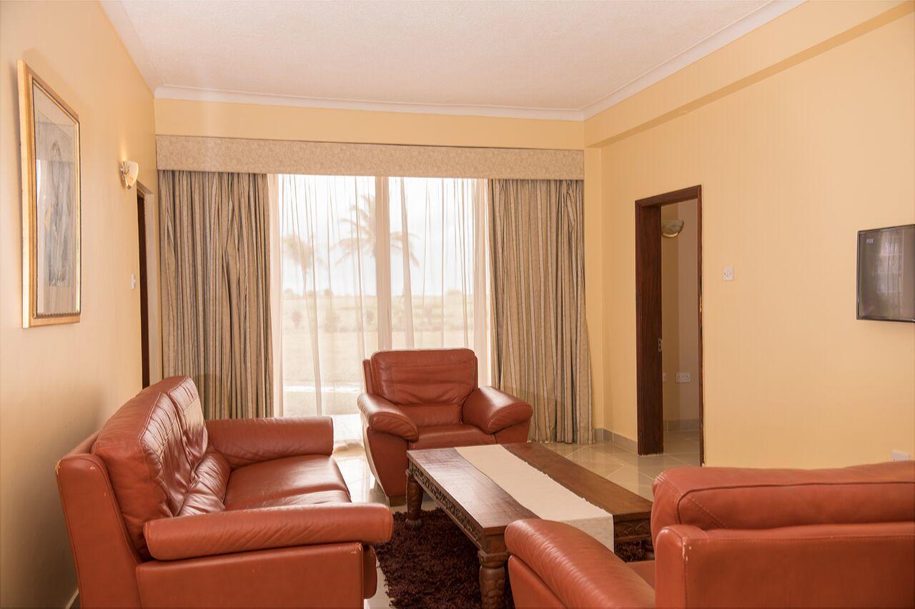 Отель Golden Tulip Дар-эс-Саламе Экстерьер фото
